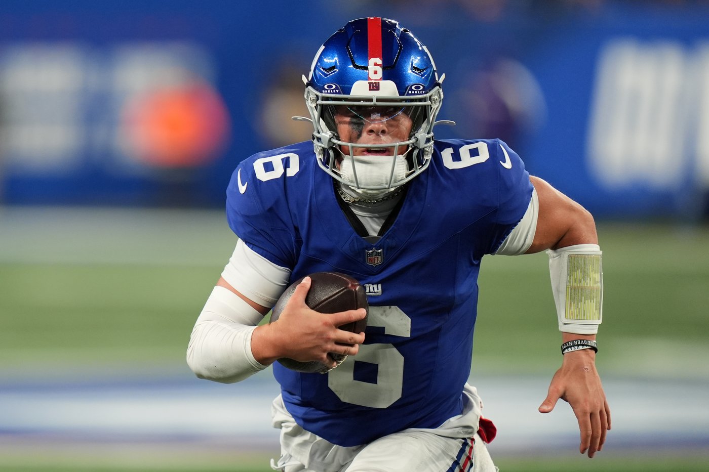 Giants hope Jaxson Dart duplicates his initial success against the defending champion Eagles | iNFOnews.ca