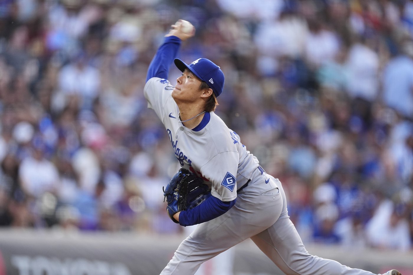 Yamamoto throws 5 sharp innings before rain delay, Muncy hits grand slam as Dodgers beat Rockies 8-1 | iNFOnews.ca