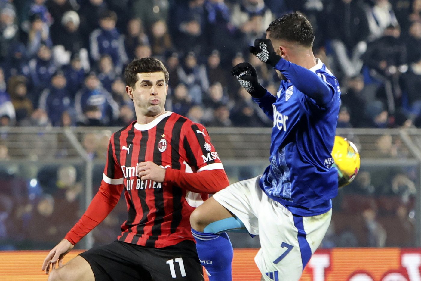 Christian Pulisic limps out of AC Milan match sparking new injury fears | iNFOnews.ca