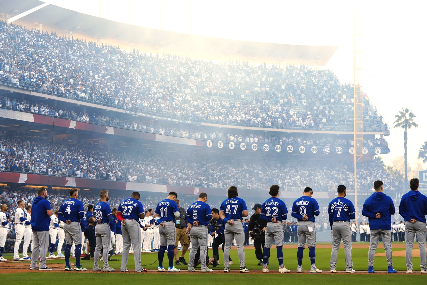 Photo Gallery: Dodgers outlast Jays 6-5 in 18-inning marathon World Series Game 3 | iNFOnews.ca