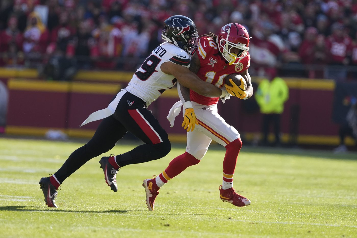 Chiefs' Isiah Pacheco to rest sore ribs. With No. 1 seed secure, others may sit out this week for KC | iNFOnews.ca Chiefs' Isiah Pacheco to rest sore ribs. With No. 1 seed secure, others may sit out this week for KC | iNFOnews.ca