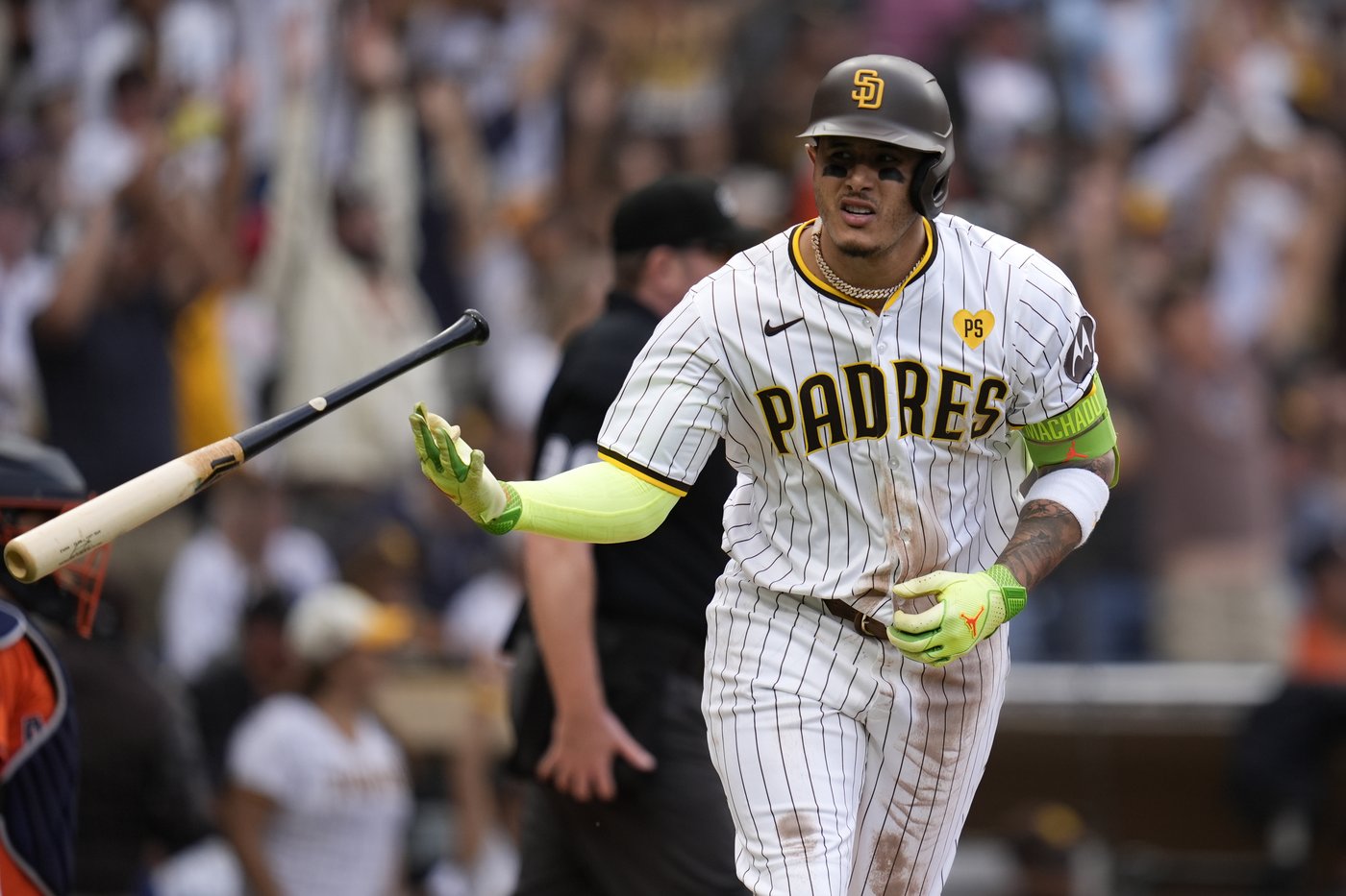 Cease pitches into the 9th and Machado hits 2 of Padres' 4 homers in a 4-0 win vs Astros | iNFOnews.ca Cease pitches into the 9th and Machado hits 2 of Padres' 4 homers in a 4-0 win vs Astros | iNFOnews.ca