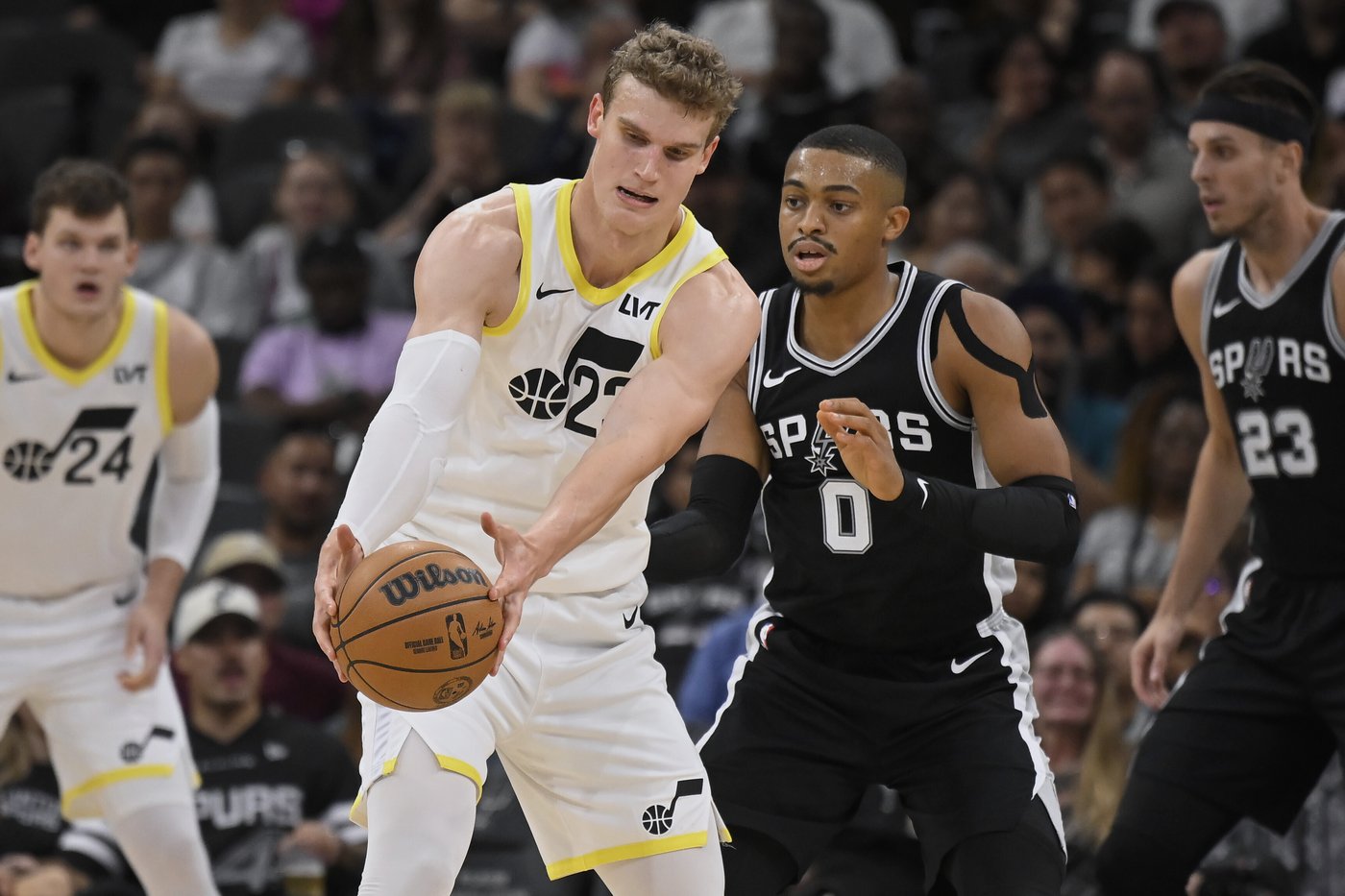 Jazz fend off Spurs 111-110 despite 24 points, 16 rebounds and 7 blocks from Wembanyama | iNFOnews.ca