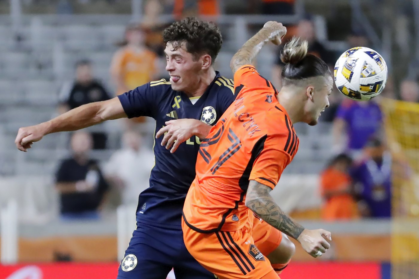 Brian White scores second-half goal, earns Whitecaps 1-1 draw with Dynamo | iNFOnews.ca