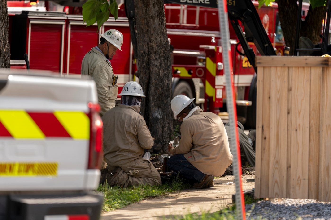 Explosion and fire at a Dallas apartment building kills at least 3 people, including a child | iNhome Explosion and fire at a Dallas apartment building kills at least 3 people, including a child | iNhome