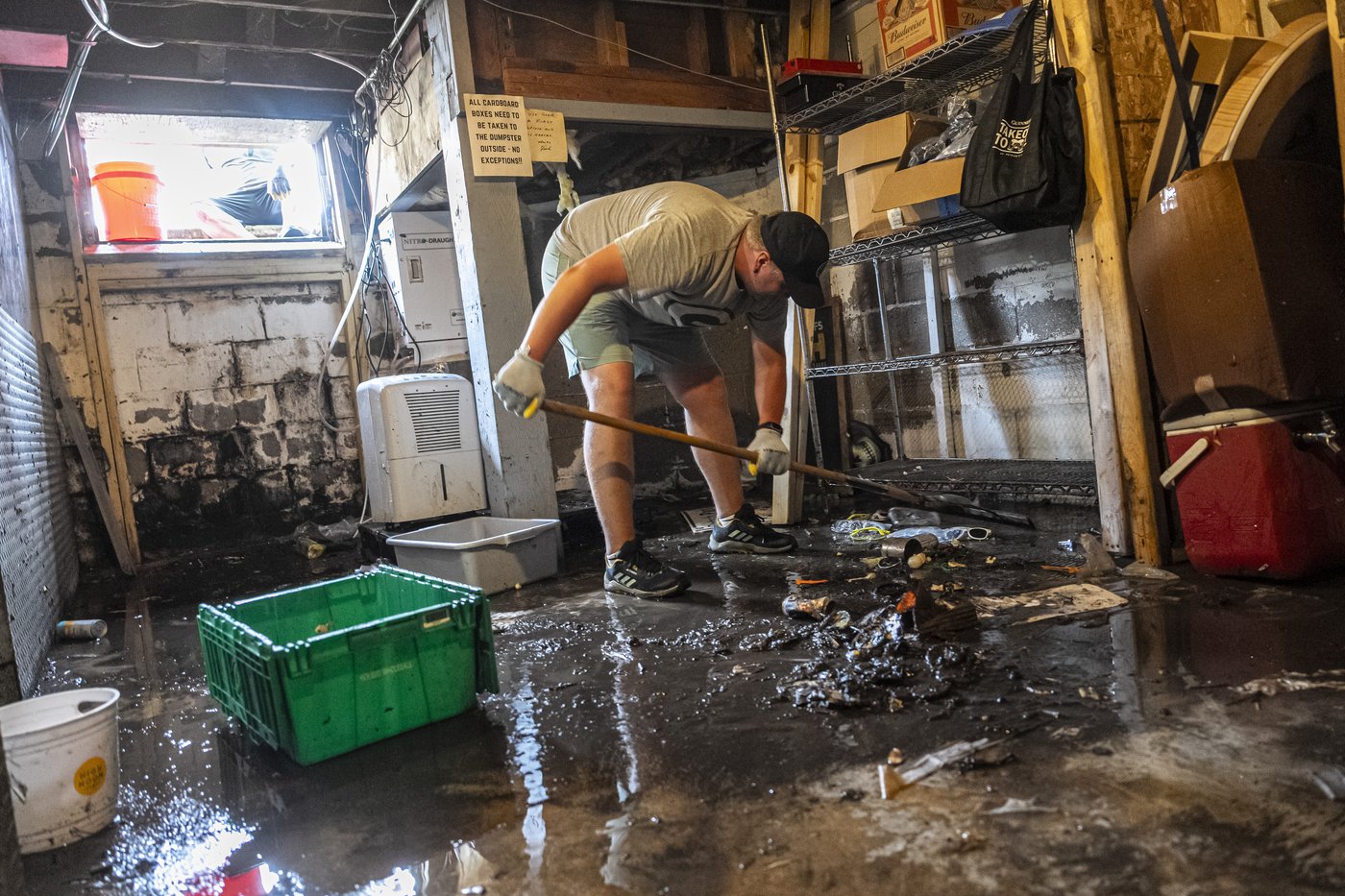 'What is happening?' Milwaukee area recovers from record rain and flooding | iNFOnews.ca