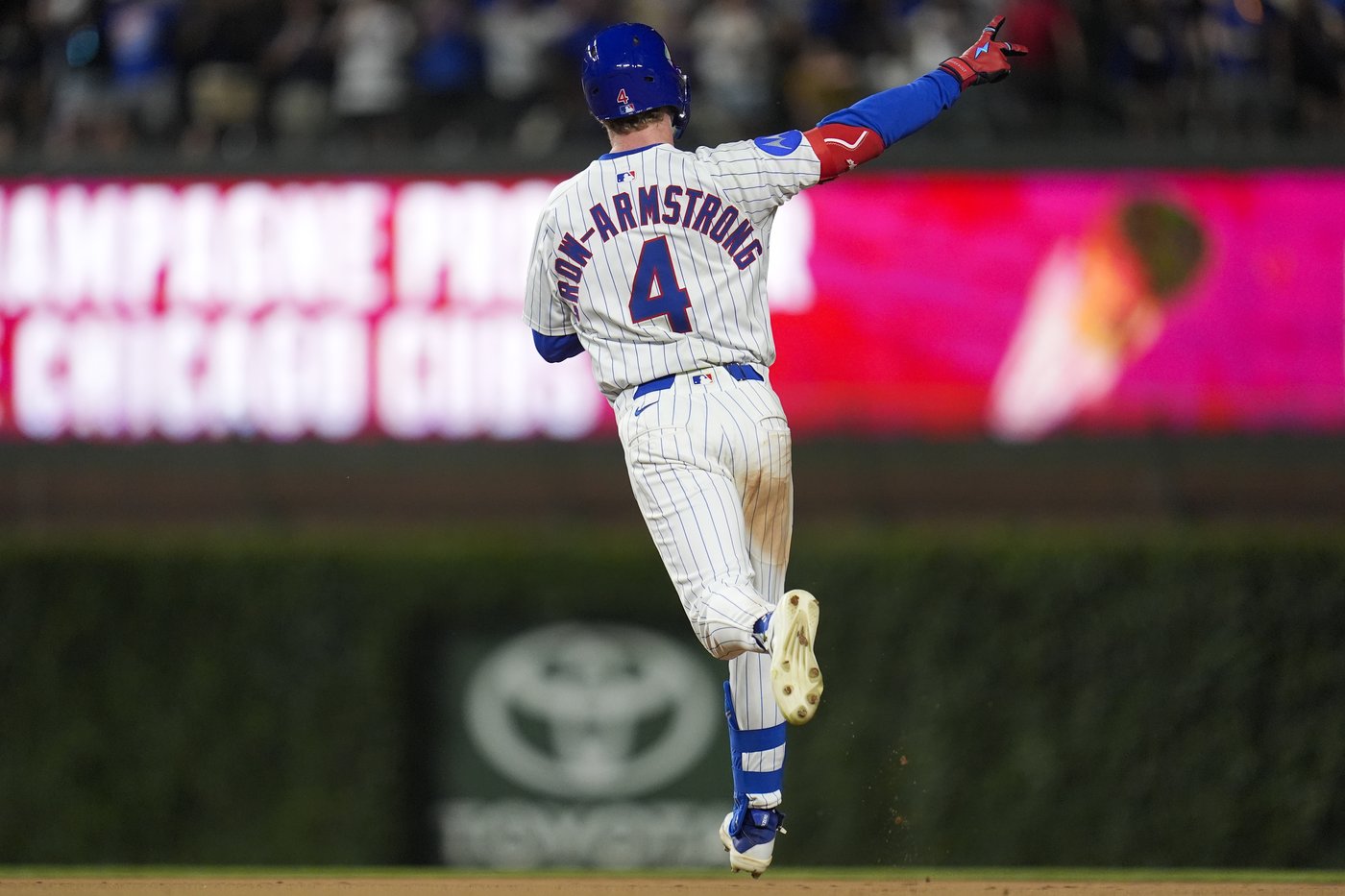 Pete Crow-Armstrong dazzles once again as Cubs add to NL Central lead | iNFOnews.ca