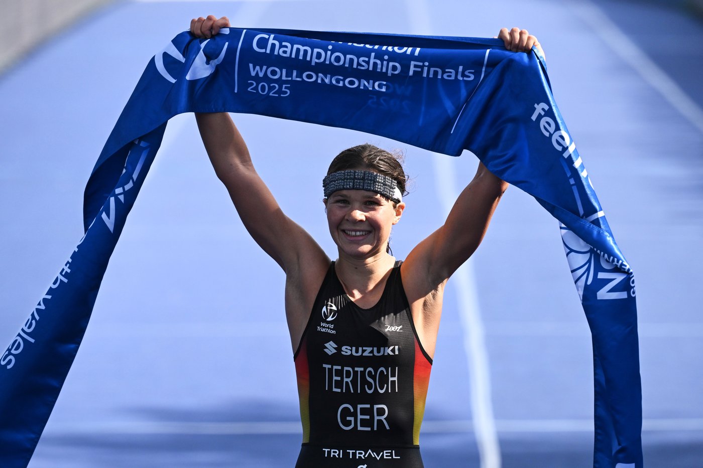 Lisa Tertsch, Matthew Hauser become world triathlon champions after winning season finals | iNFOnews.ca Lisa Tertsch, Matthew Hauser become world triathlon champions after winning season finals | iNFOnews.ca