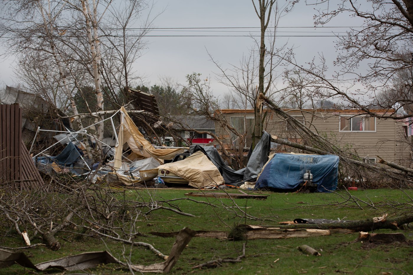 Powerful winds and reported tornadoes rip through the Midwest, leaving heavy damage but no deaths | iNwheels Powerful winds and reported tornadoes rip through the Midwest, leaving heavy damage but no deaths | iNwheels