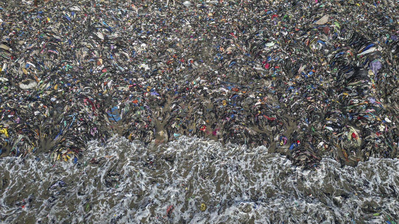 As fast fashion's waste pollutes Africa's environment, designers in Ghana are finding a solution | iNFOnews.ca As fast fashion's waste pollutes Africa's environment, designers in Ghana are finding a solution | iNFOnews.ca