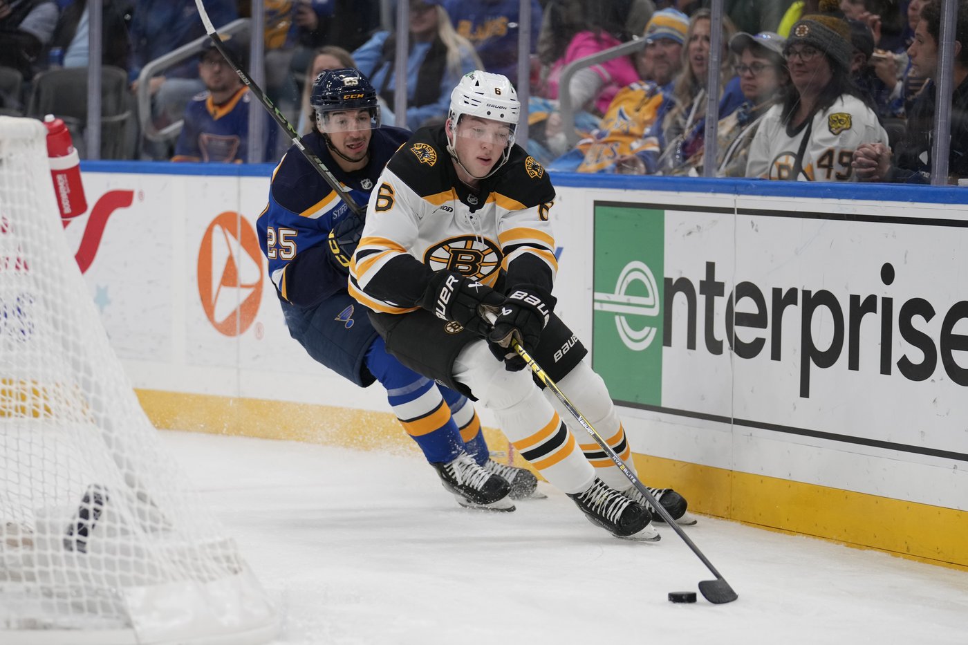Pastrnak's goal completes rally as Bruins come back to stun Blues 3-2 | iNFOnews.ca Pastrnak's goal completes rally as Bruins come back to stun Blues 3-2 | iNFOnews.ca