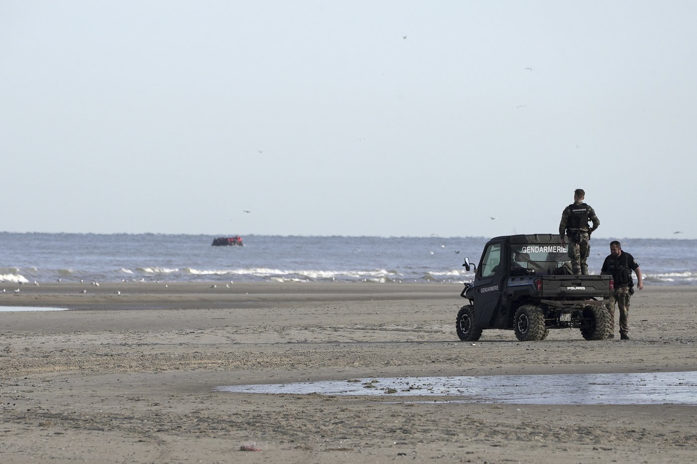 Man dies trying to cross the English Channel from France | iNFOnews.ca