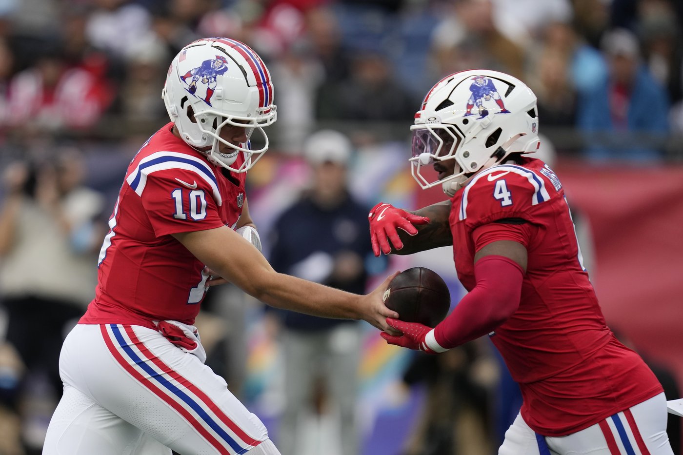 Drake Maye has an encouraging first start for the Patriots in a loss to the Texans | iNFOnews.ca Drake Maye has an encouraging first start for the Patriots in a loss to the Texans | iNFOnews.ca