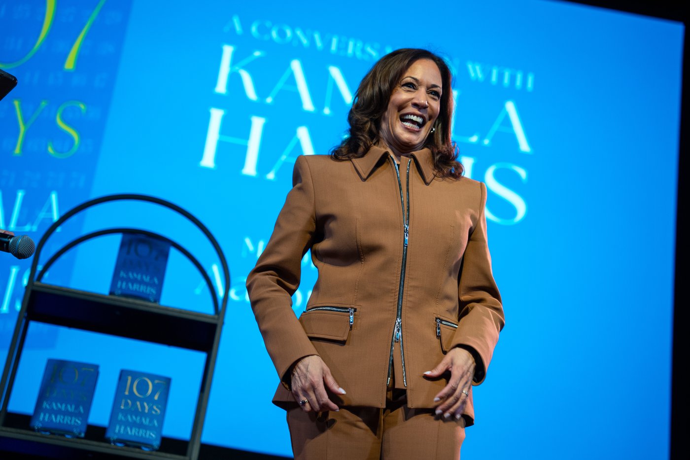 Harris faces protesters, condemns Israel's war in Gaza on first night of book tour | iNFOnews.ca Harris faces protesters, condemns Israel's war in Gaza on first night of book tour | iNFOnews.ca