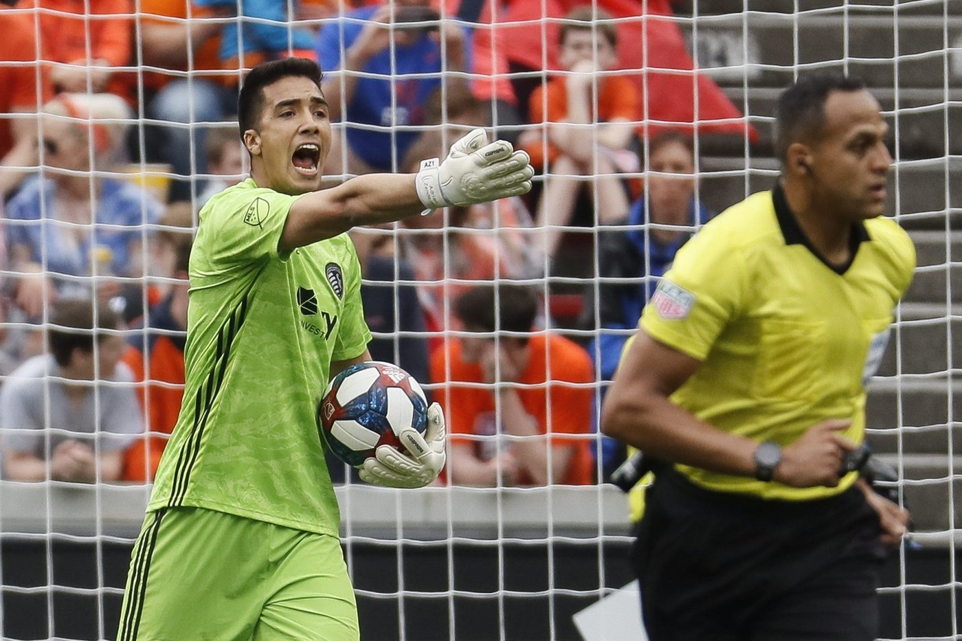Vancouver Whitecaps sign veteran goalkeeper Adrían Zendejas to contract | iNFOnews.ca