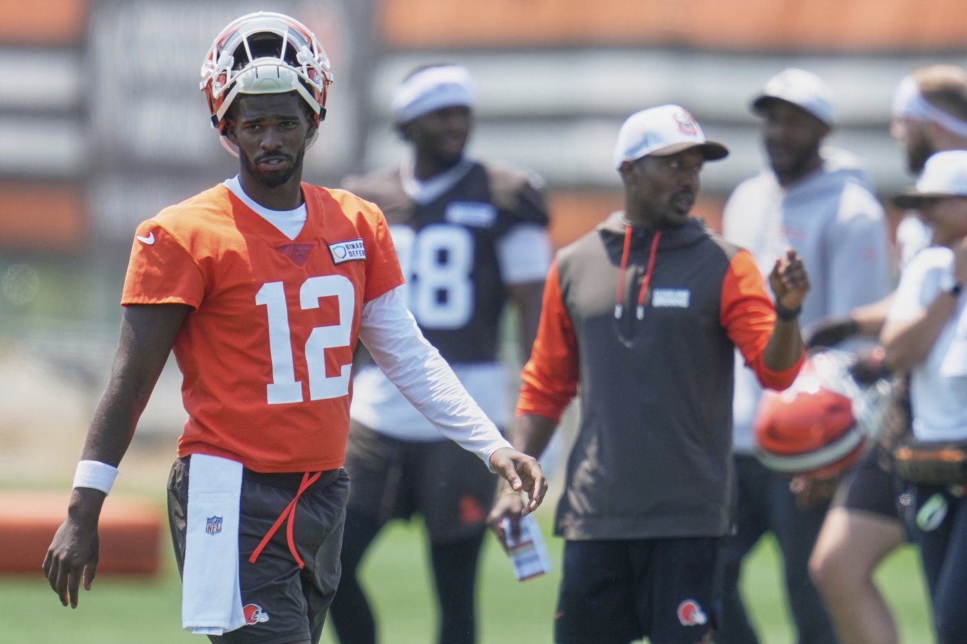 Browns rookie QB Shedeur Sanders ticketed after police say he drove 101 mph in Cleveland suburb | iNFOnews.ca Browns rookie QB Shedeur Sanders ticketed after police say he drove 101 mph in Cleveland suburb | iNFOnews.ca