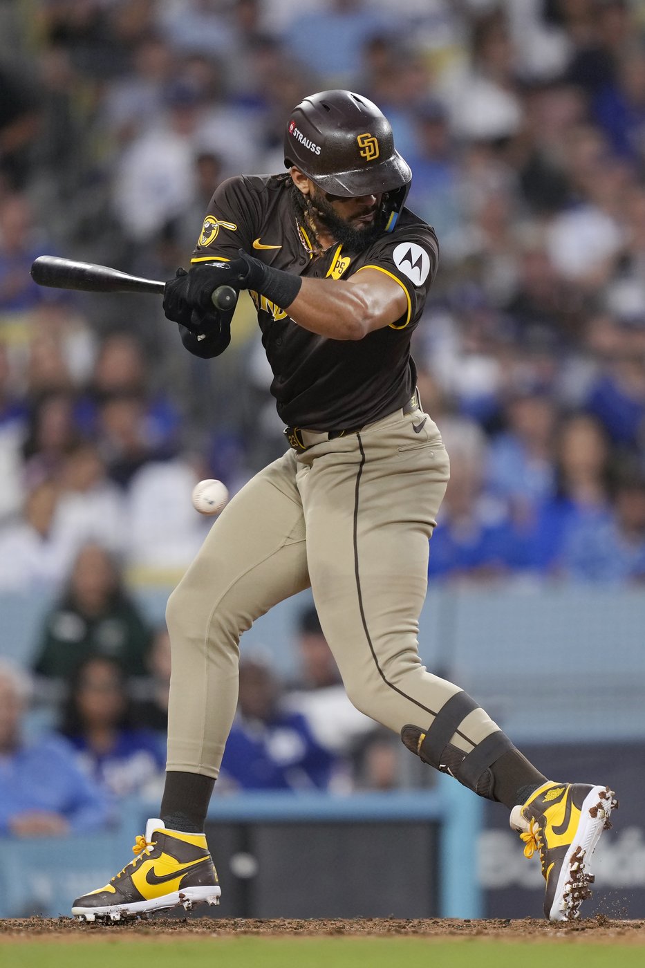 Tossed balls from stands, apparently aimed at Profar, interrupt Padres' win in NLDS Game 2 | iNFOnews.ca