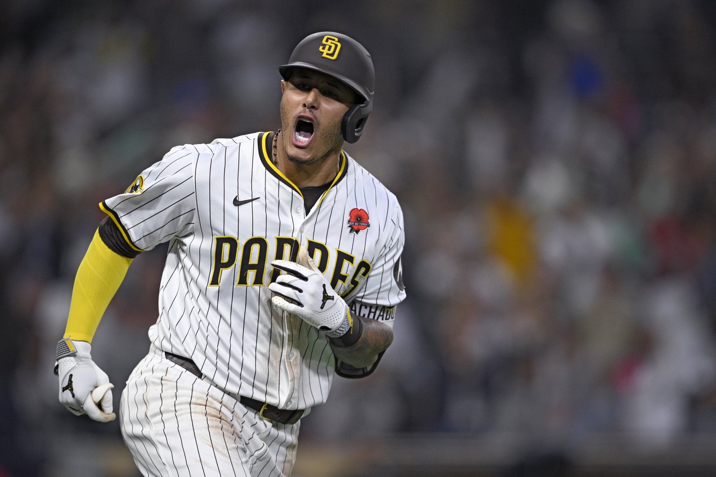 Machado hits tying homer in 8th inning and Padres come back to beat Marlins 4-3 in 11 | iNFOnews.ca Machado hits tying homer in 8th inning and Padres come back to beat Marlins 4-3 in 11 | iNFOnews.ca