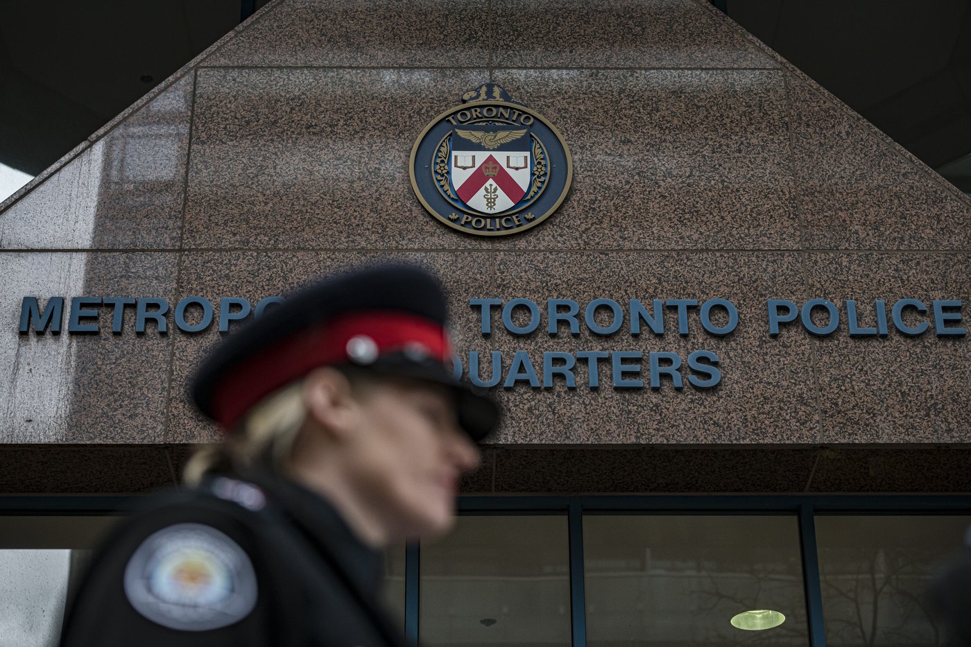 Woman faces multiple charges in Taylor Swift ticket scam: Toronto police | iNFOnews.ca Woman faces multiple charges in Taylor Swift ticket scam: Toronto police | iNFOnews.ca