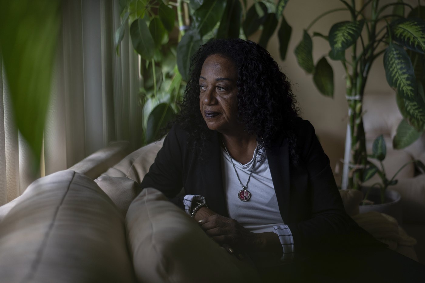 Crime victims' families say Chicago violence is a problem, but sending in troops isn't the answer | iNFOnews.ca