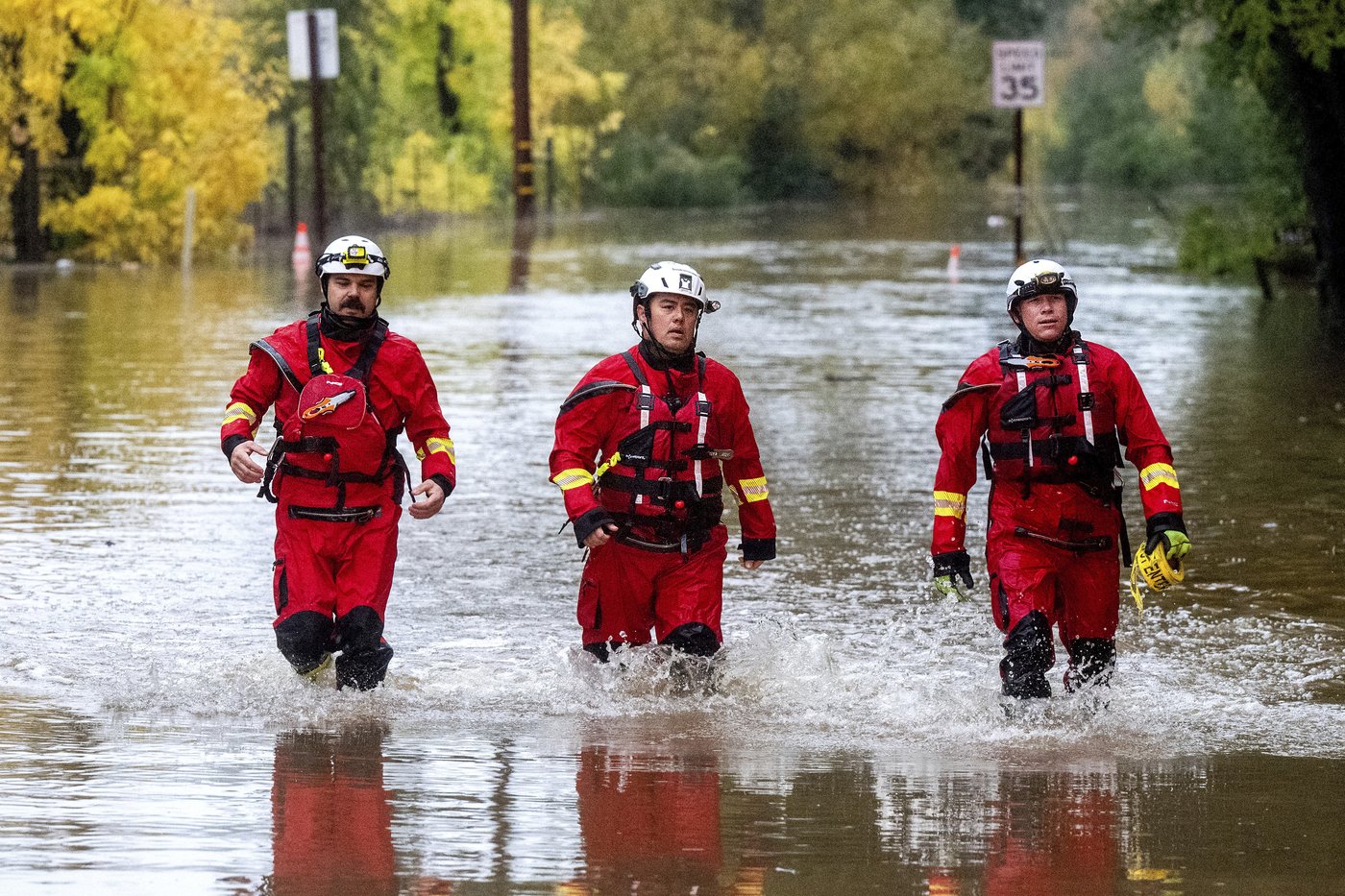 Storm inundates Northern California with rain, heavy snow. Thousands remain in the dark in Seattle | iNFOnews.ca Storm inundates Northern California with rain, heavy snow. Thousands remain in the dark in Seattle | iNFOnews.ca