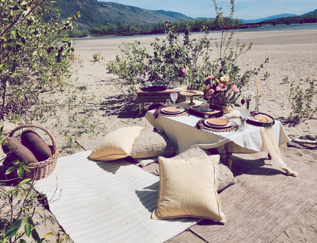 'Craving Connection': Kamloops entrepreneur creates romantic, customized picnic experiences | iNwine 'Craving Connection': Kamloops entrepreneur creates romantic, customized picnic experiences | iNwine