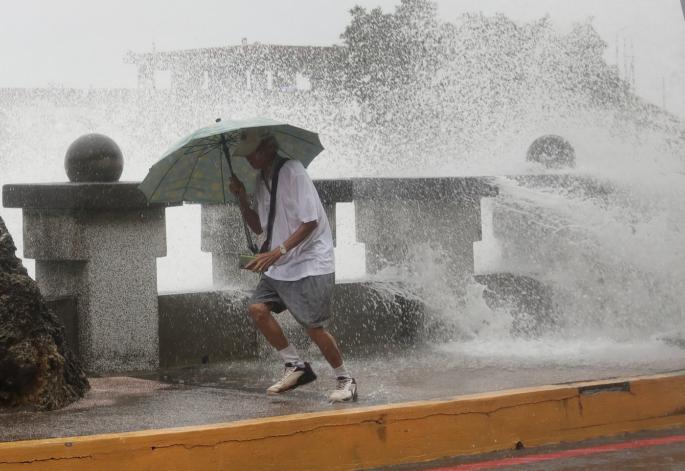 Typhoon bringing heavy rain slowly heads toward Taiwan, where 4,000 have evacuated | iNFOnews.ca Typhoon bringing heavy rain slowly heads toward Taiwan, where 4,000 have evacuated | iNFOnews.ca