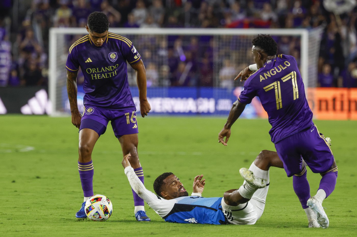 Facundo Torres, Martin Ojeda, Pedro Gallese lead Orlando City past Charlotte 2-0 in playoff opener | iNFOnews.ca