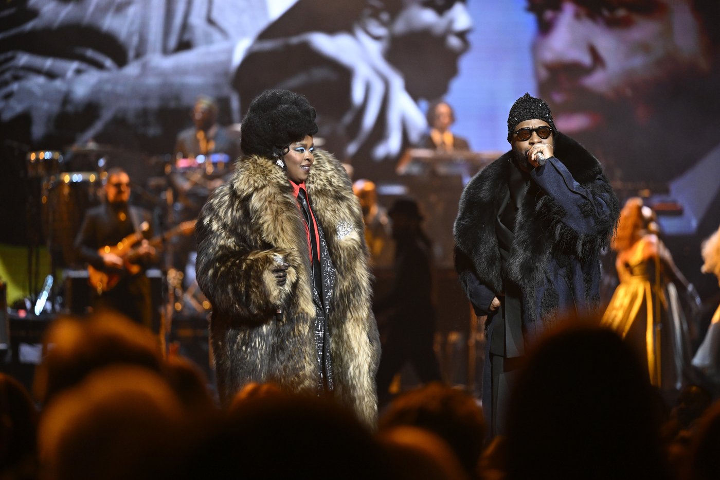 Cher, Lady Gaga, Miley Cyrus, Snoop Dogg: 'Saturday Night Live' is feted with a concert for the ages | iNFOnews.ca Cher, Lady Gaga, Miley Cyrus, Snoop Dogg: 'Saturday Night Live' is feted with a concert for the ages | iNFOnews.ca