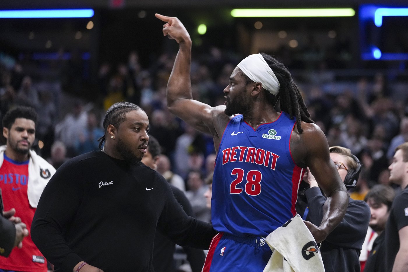 Detroit's Isaiah Stewart suspended and fined by NBA after flagrant-foul ejection in loss to Pacers | iNFOnews.ca