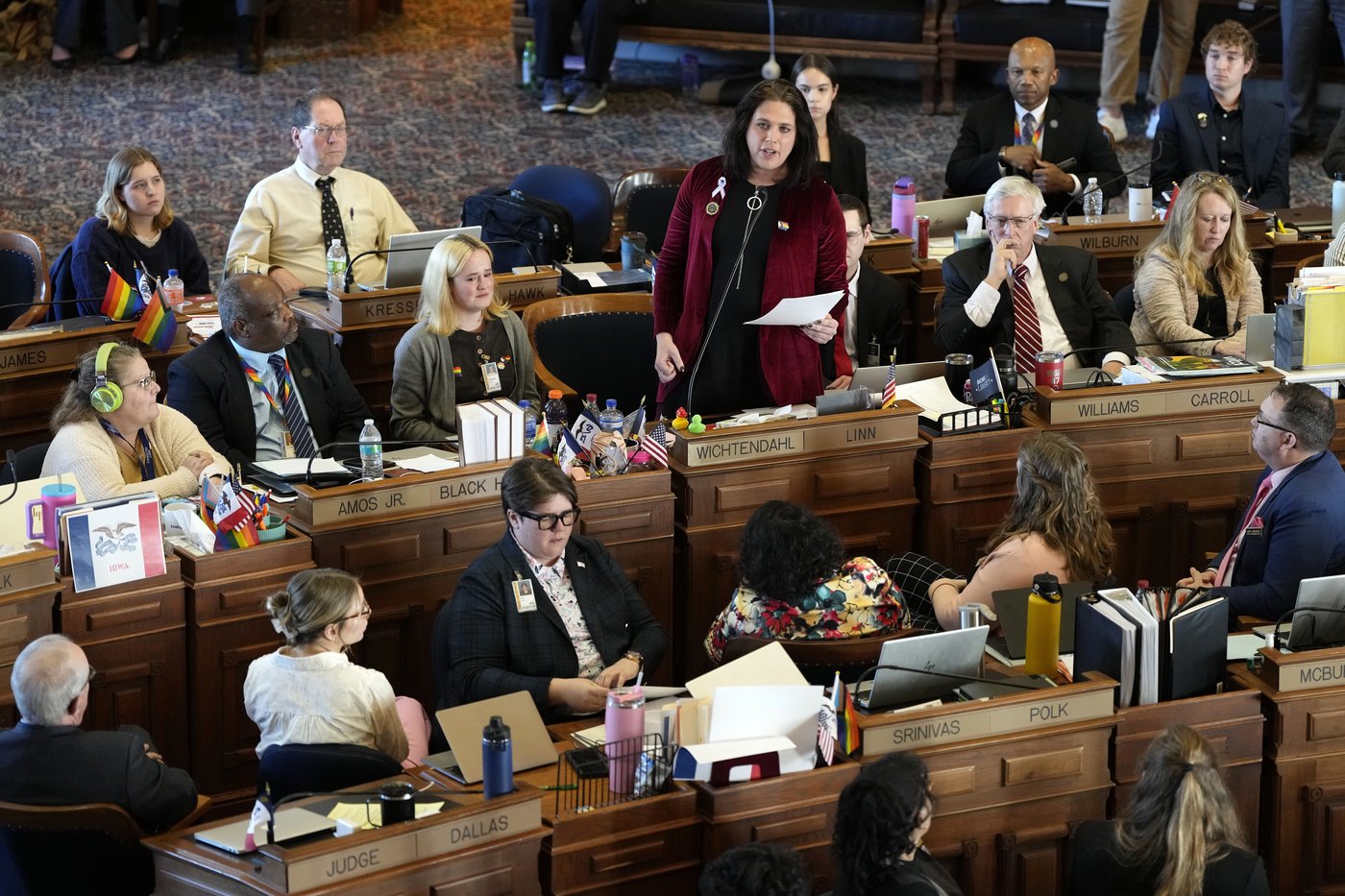 Iowa's civil rights protections no longer include gender identity as new law takes effect | iNFOnews.ca