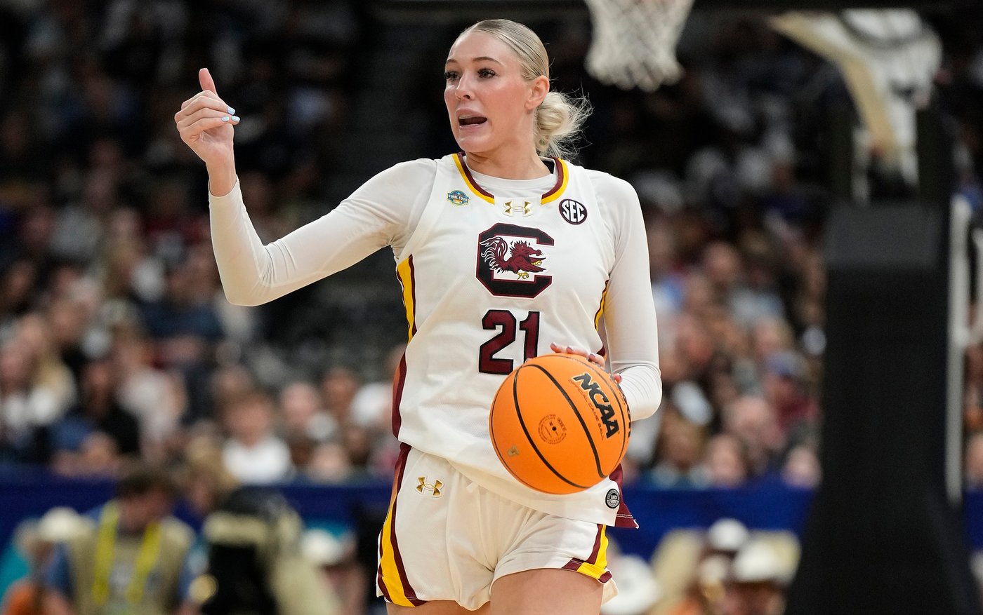 South Carolina star forward Chloe Kitts to miss entire season with torn ACL | iNFOnews.ca