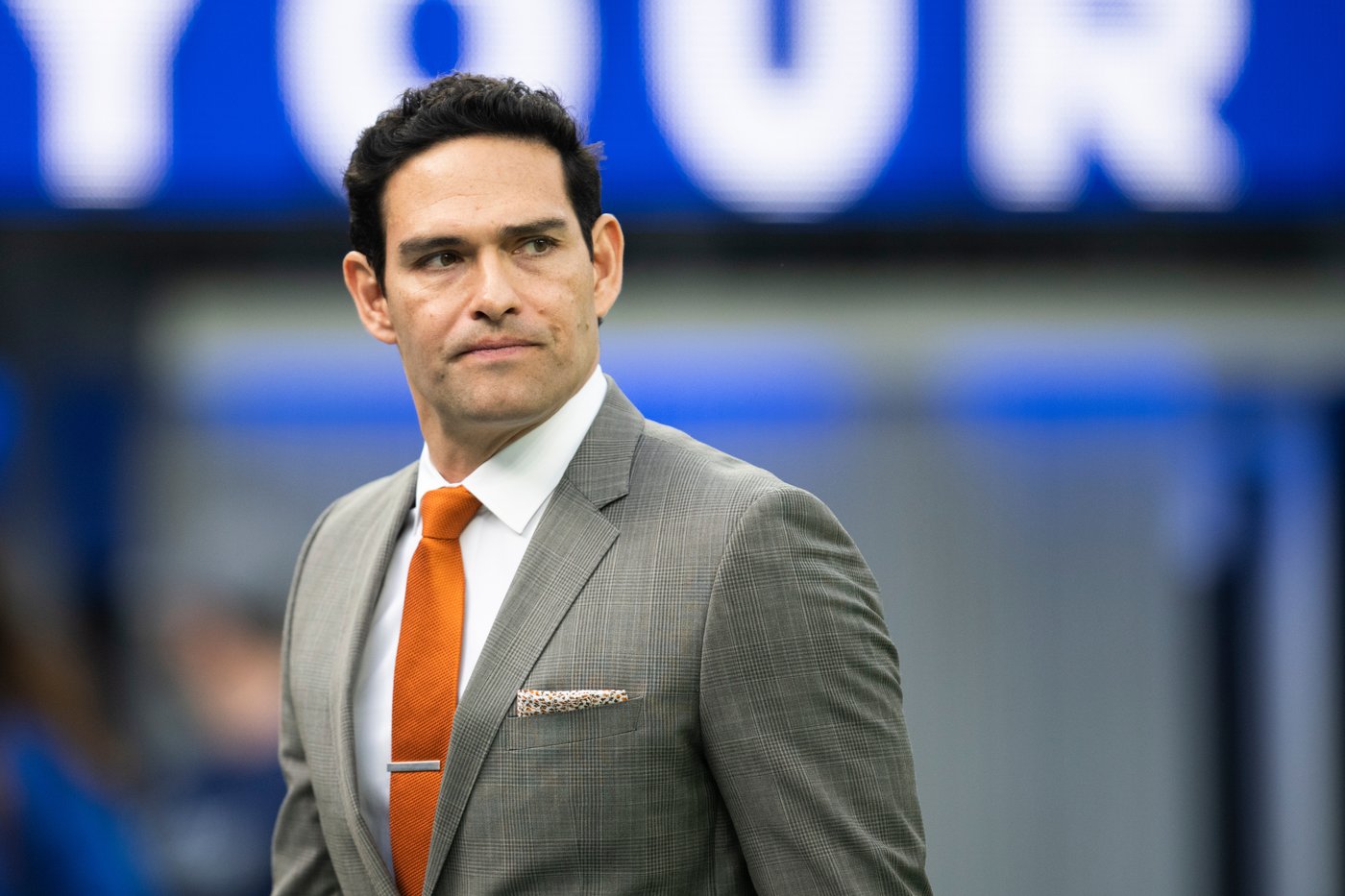 NFL analyst Mark Sanchez arrested while he was hospitalized with stab wounds | iNFOnews.ca