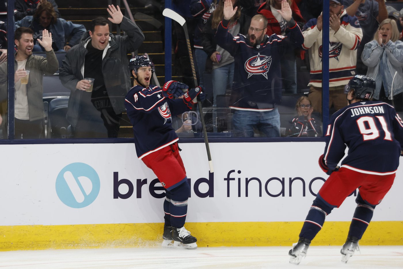 Panthers beat Blue Jackets 4-3 on opening night dedicated to Johnny Gaudreau | iNFOnews.ca