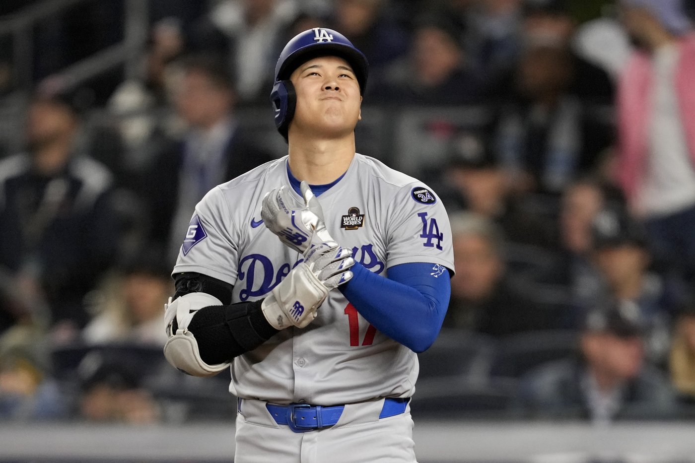 Shohei Ohtani returns after dislocating shoulder, goes hitless as Dodgers take 3-0 World Series lead | iNFOnews.ca Shohei Ohtani returns after dislocating shoulder, goes hitless as Dodgers take 3-0 World Series lead | iNFOnews.ca