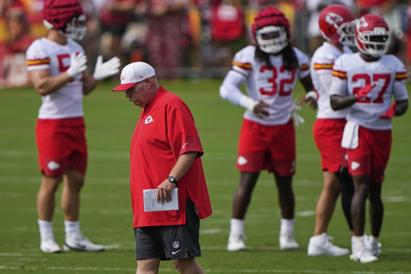 Right tackle Jawaan Taylor returns to practice as Chiefs put pads on for first time in training camp | iNFOnews.ca Right tackle Jawaan Taylor returns to practice as Chiefs put pads on for first time in training camp | iNFOnews.ca