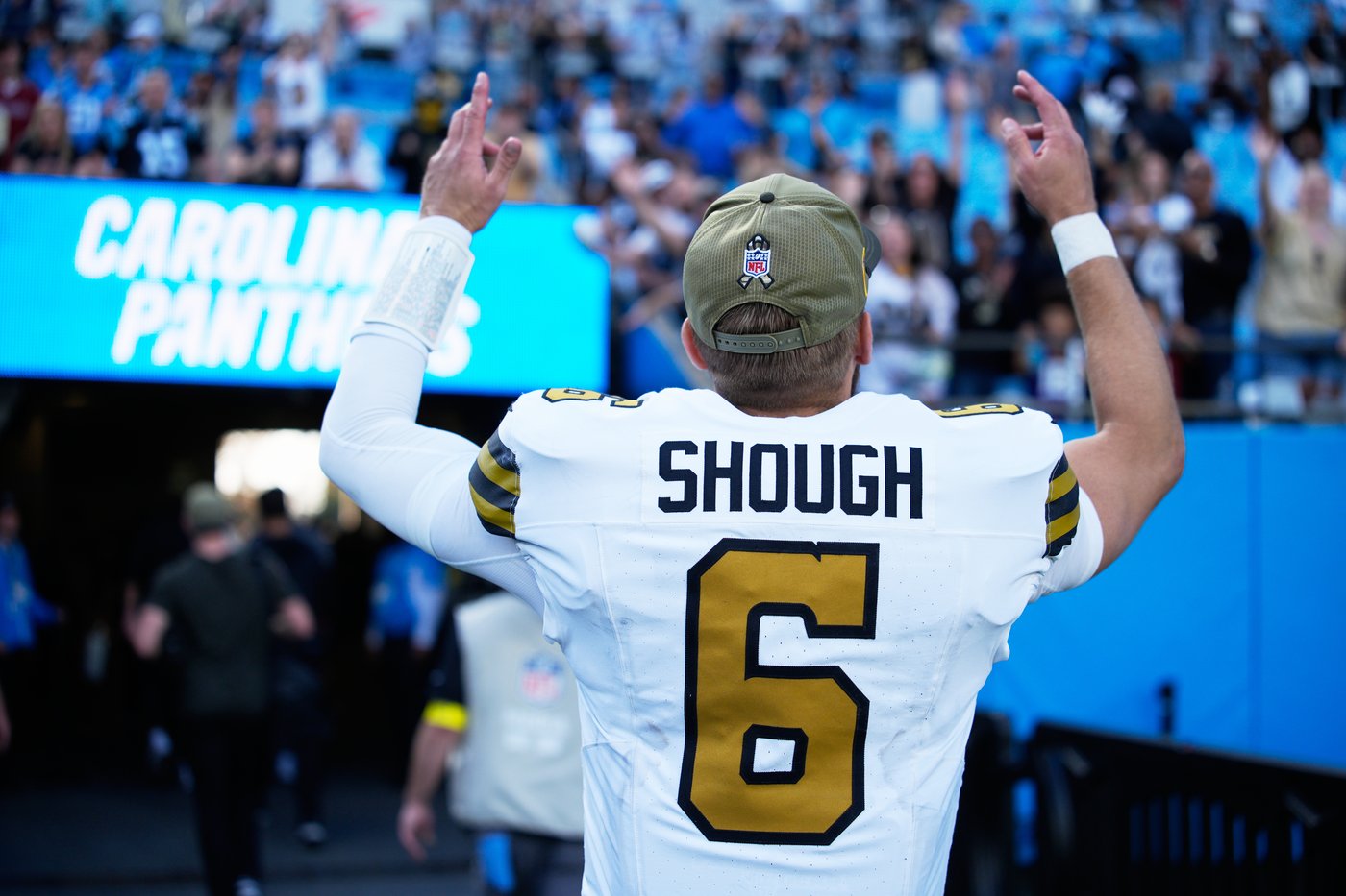 Rookie Tyler Shough throws for 2 TDs to earn first win as Saints defeat Panthers 17-7 | iNFOnews.ca