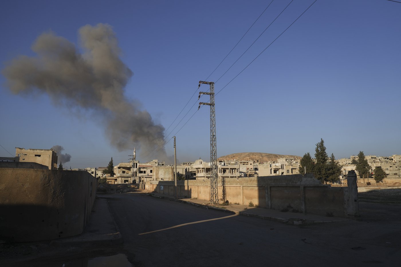 Syrian forces battling insurgents north of strategic city of Hama | iNFOnews.ca