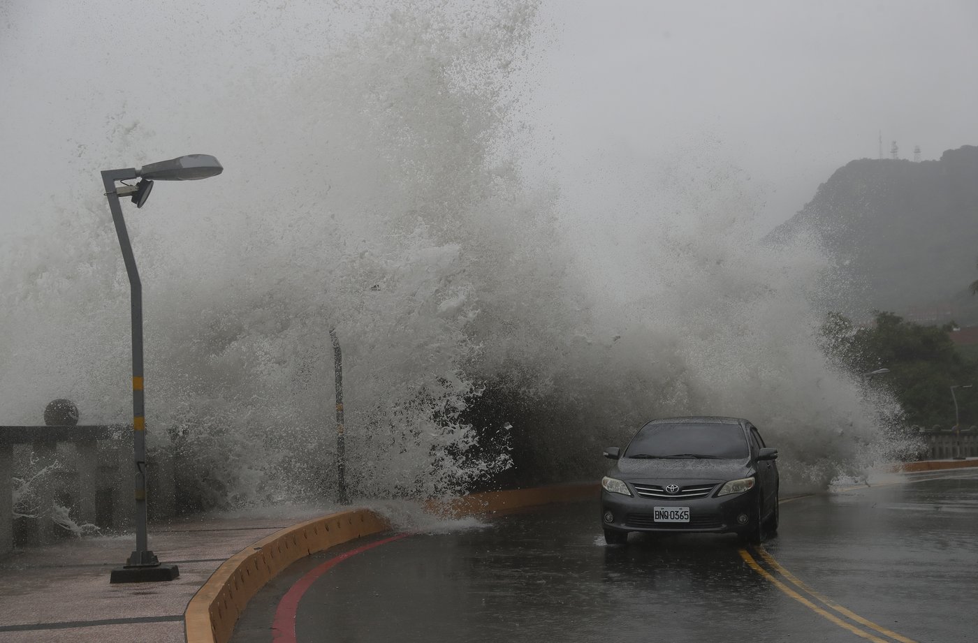 Typhoon bringing heavy rain slowly heads toward Taiwan, where 4,000 have evacuated | iNFOnews.ca Typhoon bringing heavy rain slowly heads toward Taiwan, where 4,000 have evacuated | iNFOnews.ca