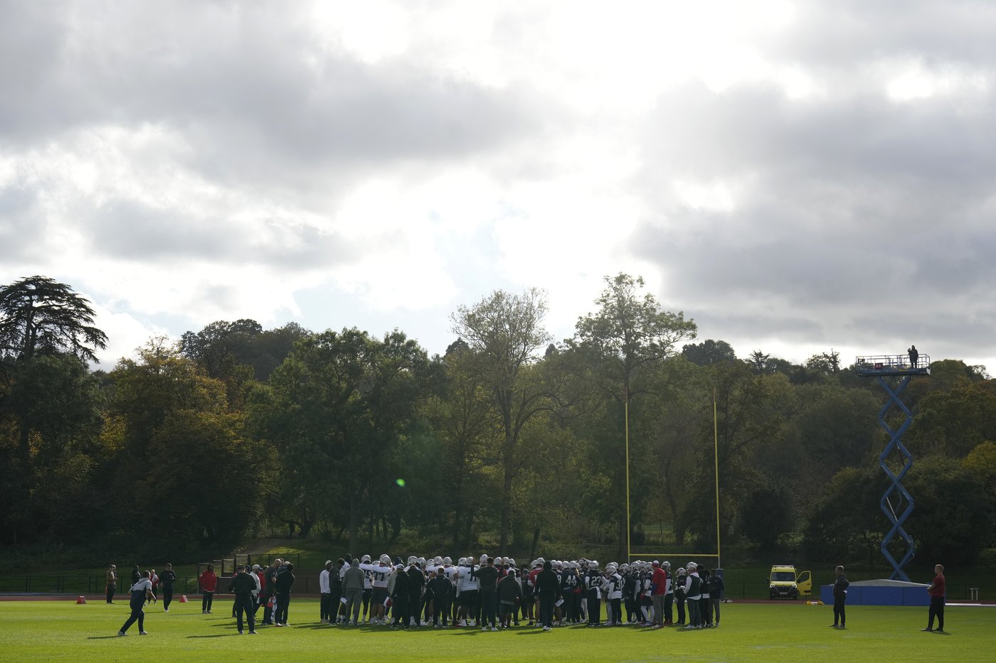 Patriots practice on Winston Churchill's old stomping grounds in London | iNFOnews.ca Patriots practice on Winston Churchill's old stomping grounds in London | iNFOnews.ca