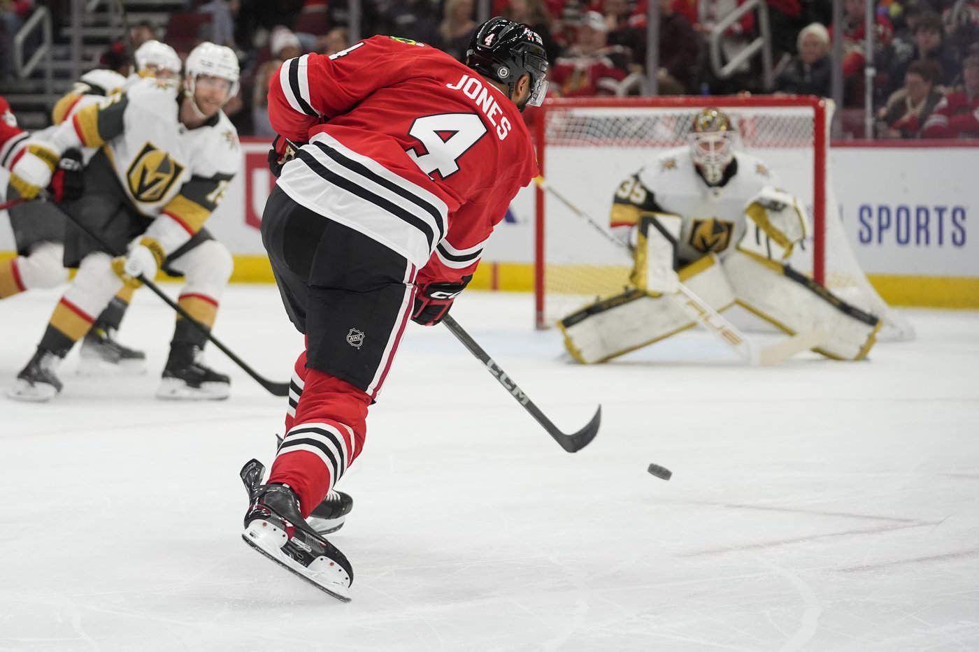 Bertuzzi, Jones help Blackhawks beat slumping Golden Knights 5-3. | iNFOnews.ca
