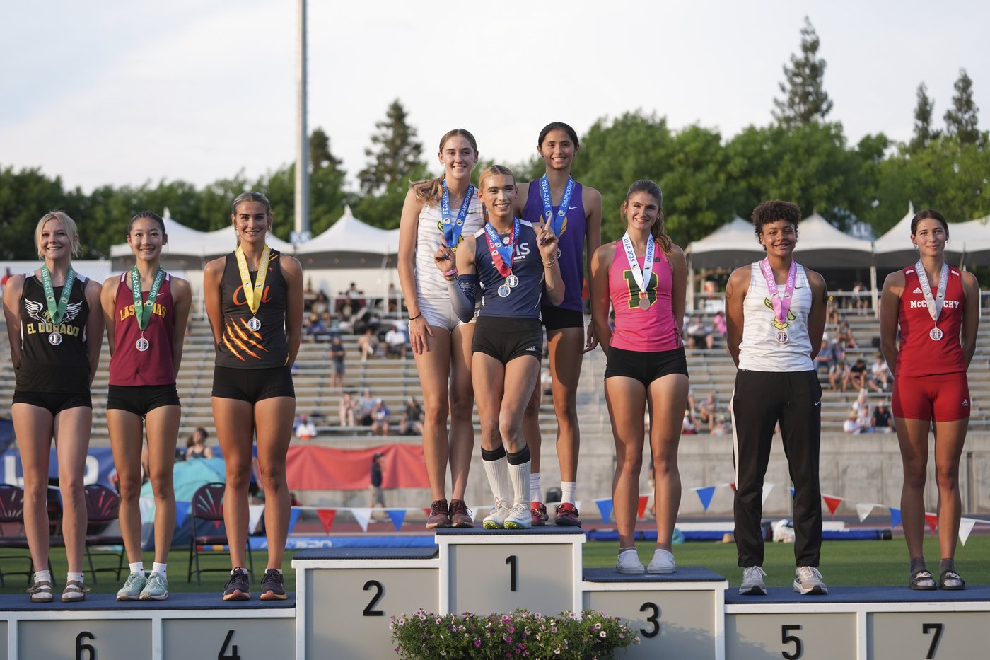 Trans athlete wins 2 girls events at California track and field finals | iNFOnews.ca