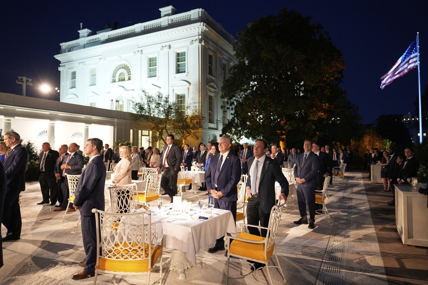 Trump's Rose Garden Club is a lavish new hangout for political allies and business elites | iNFOnews.ca Trump's Rose Garden Club is a lavish new hangout for political allies and business elites | iNFOnews.ca