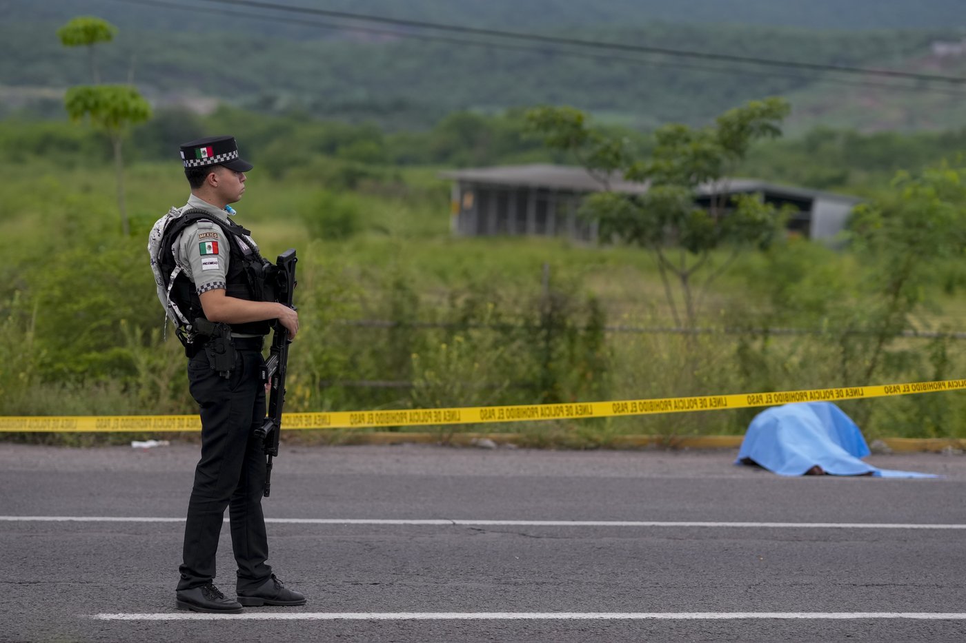 Police in a cartel-dominated Mexican city are pulled off the streets after army takes their guns | iNFOnews.ca Police in a cartel-dominated Mexican city are pulled off the streets after army takes their guns | iNFOnews.ca