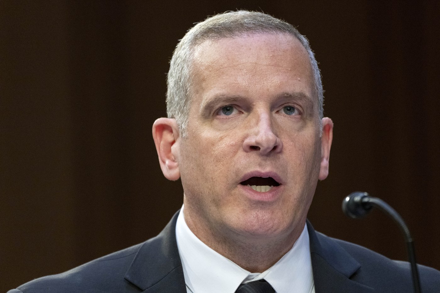 Veteran agent named as acting FBI director pending Senate confirmation of Trump's pick for post | iNFOnews.ca