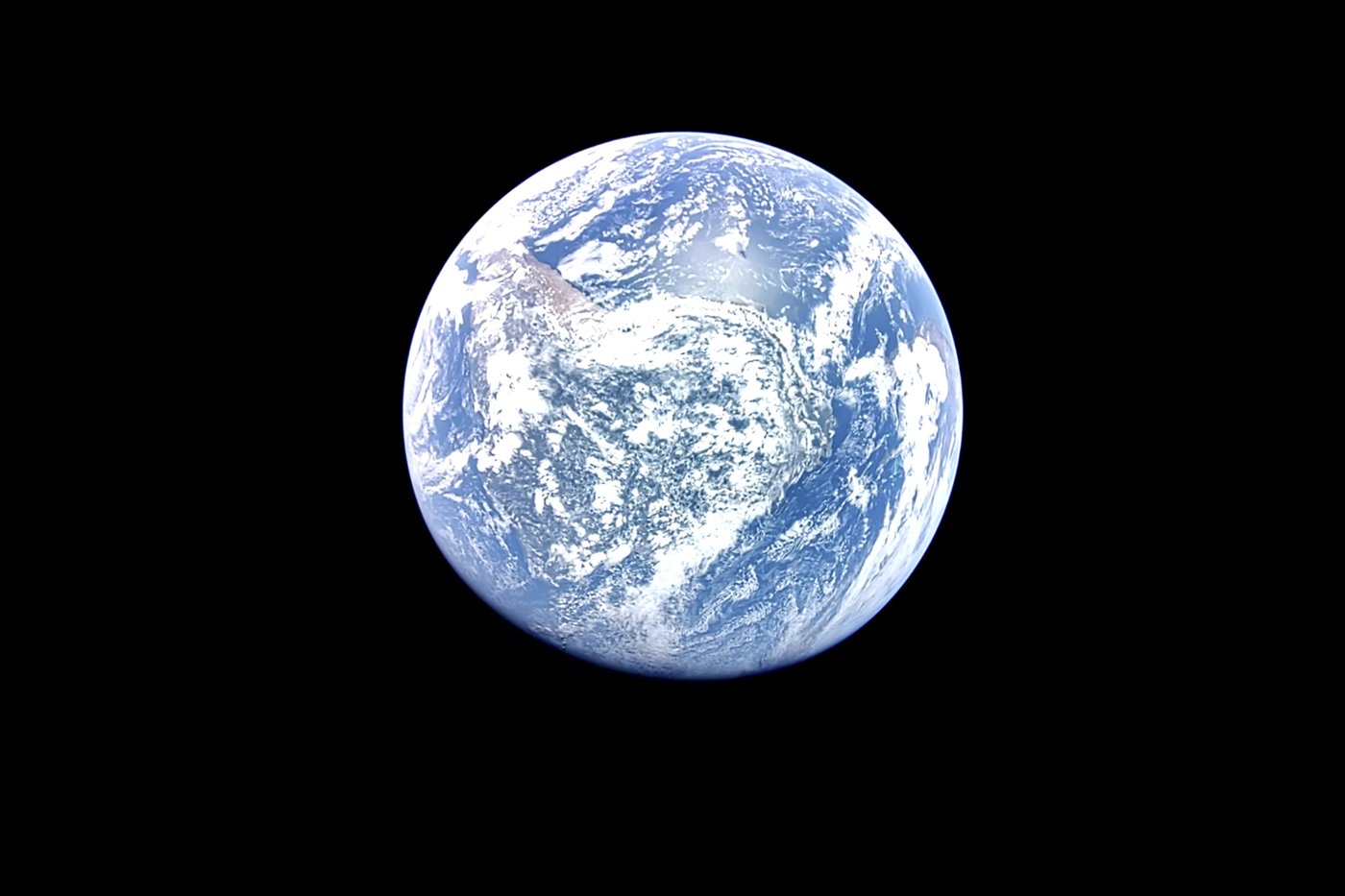 A private US spacecraft headed to the moon captures a glorious view of Earth | iNFOnews.ca