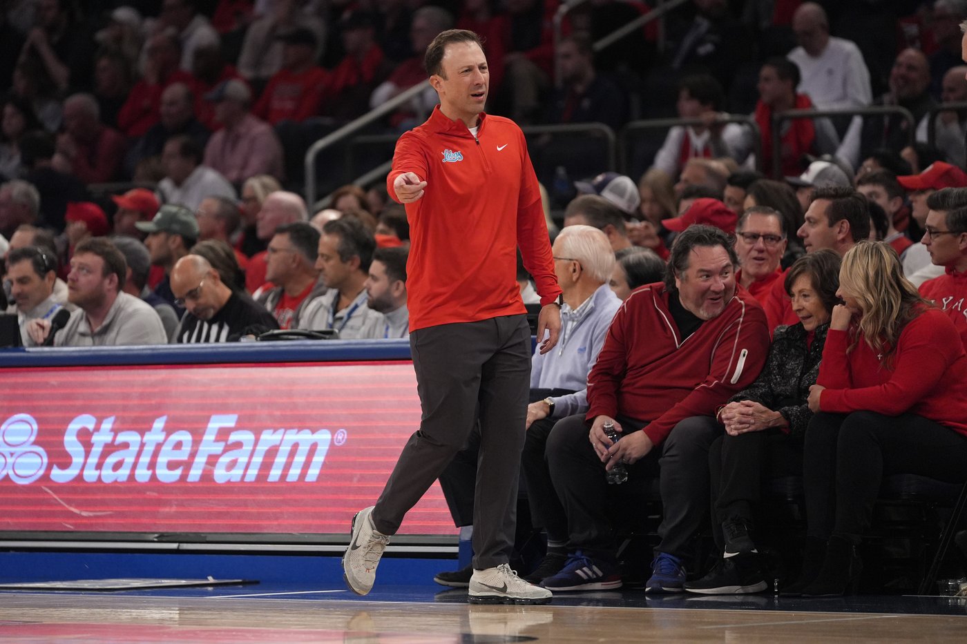 Rick Pitino defeats his son in their latest coaching clash as No. 22 St. John's tops New Mexico | iNFOnews.ca
