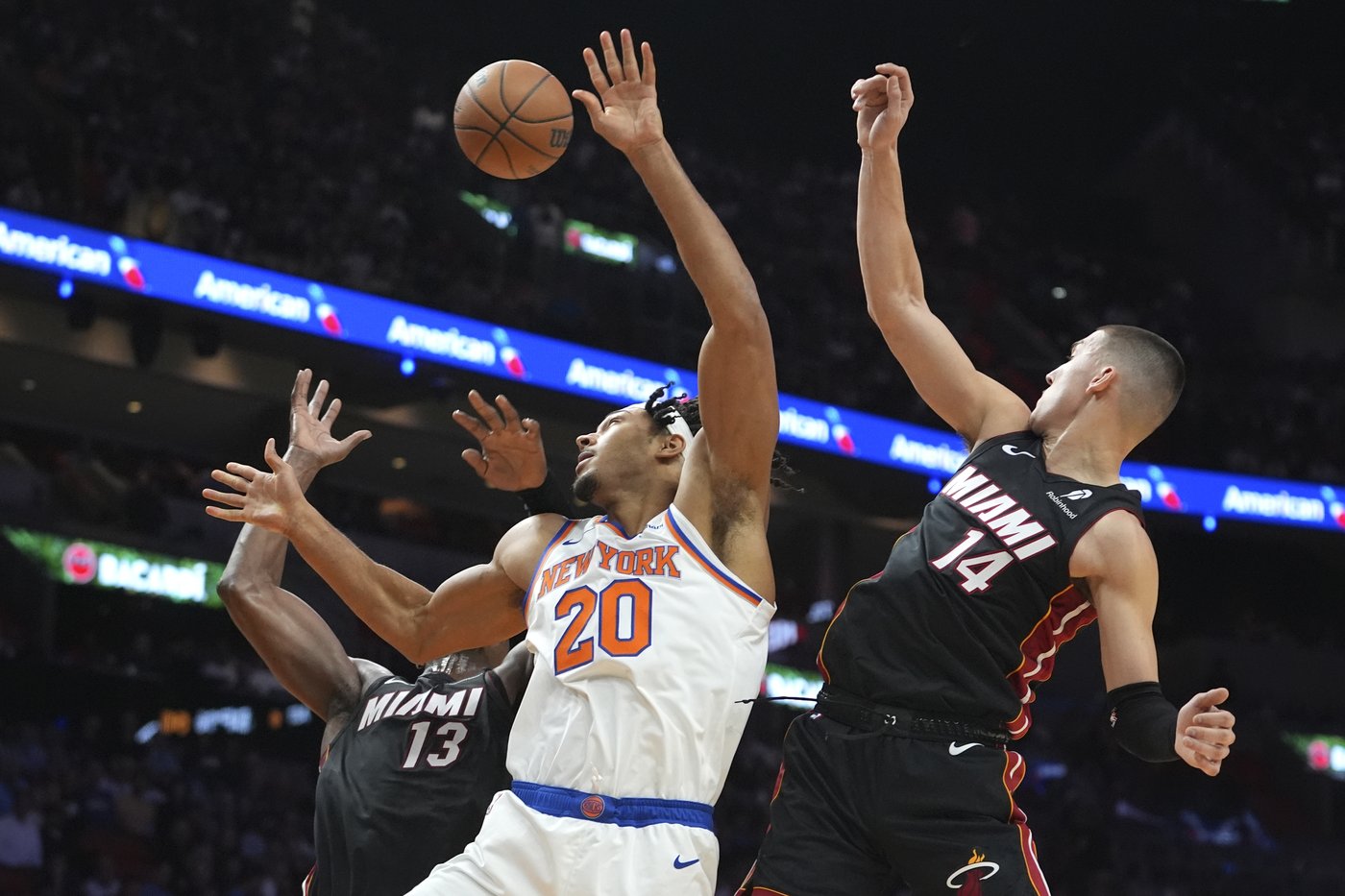 Karl-Anthony Towns scores 44 points, Knicks rally in 2nd half to beat Heat 116-107 | iNFOnews.ca Karl-Anthony Towns scores 44 points, Knicks rally in 2nd half to beat Heat 116-107 | iNFOnews.ca