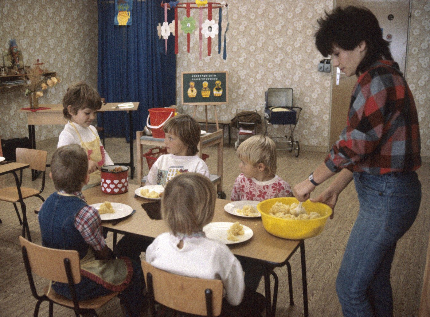 The Berlin Wall: A divide that once shaped German women's lives still echoes today | iNFOnews.ca The Berlin Wall: A divide that once shaped German women's lives still echoes today | iNFOnews.ca