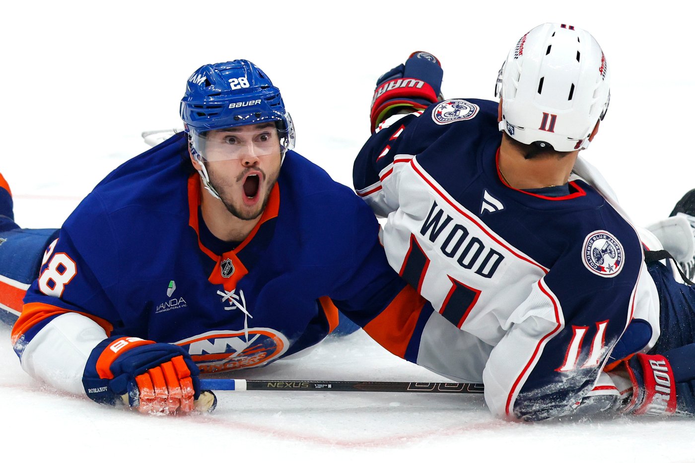 Schaefer stars as the Islanders score 2 late goals to edge Blue Jackets 3-2 | iNFOnews.ca Schaefer stars as the Islanders score 2 late goals to edge Blue Jackets 3-2 | iNFOnews.ca